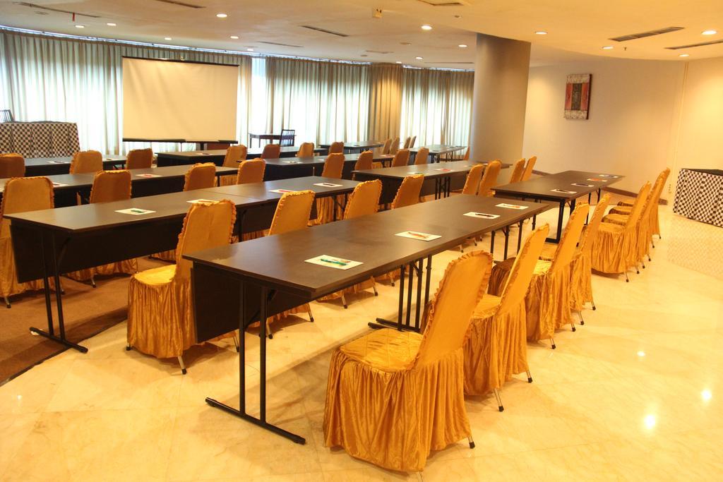 Nam Center Hotel Kemayoran Jakarta Exterior foto